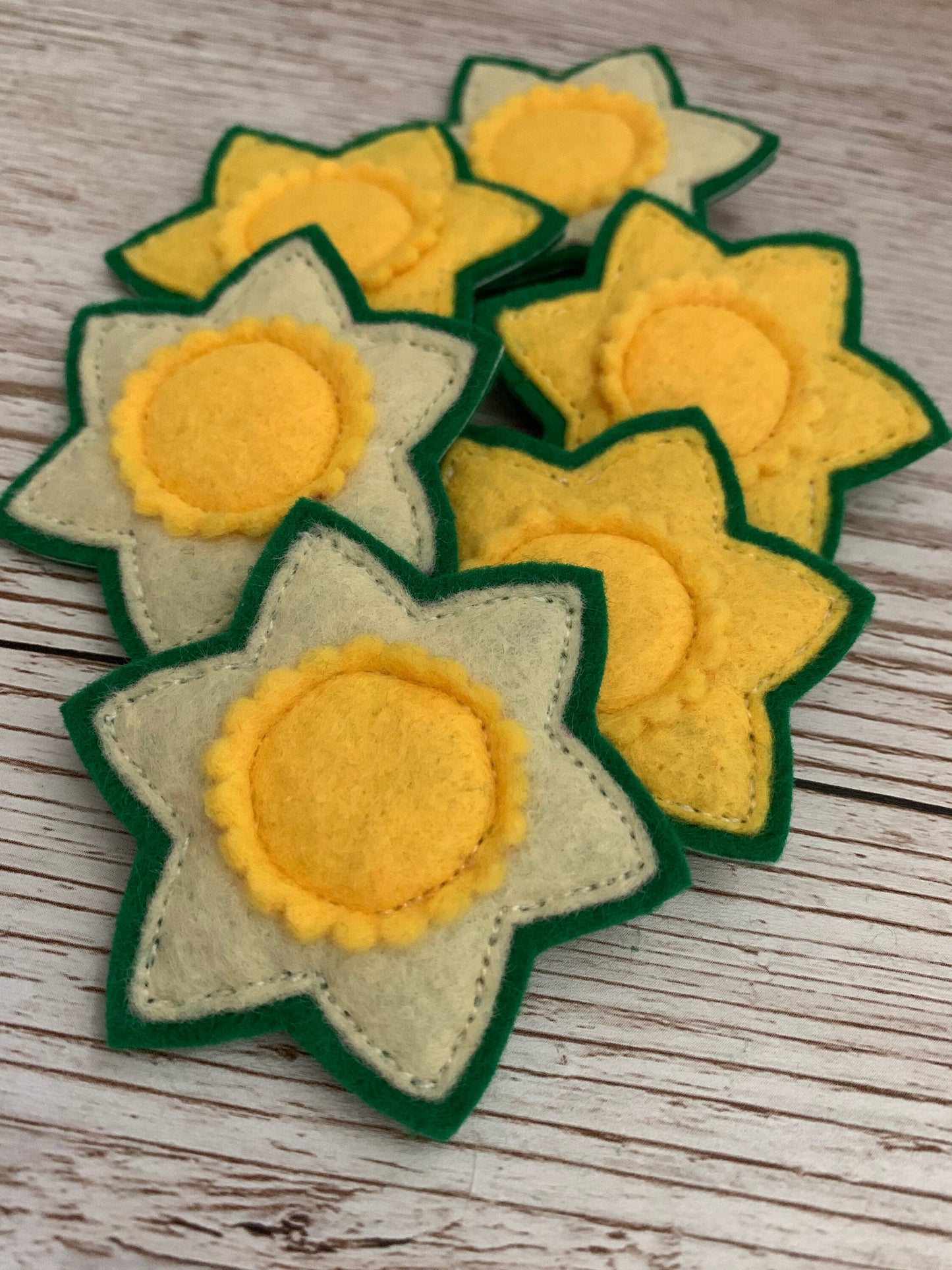 Daffodil broach, daffodil brooch, daffodil badge, St. David’s day badge, Dydd Gŵyl Dewi Sant
