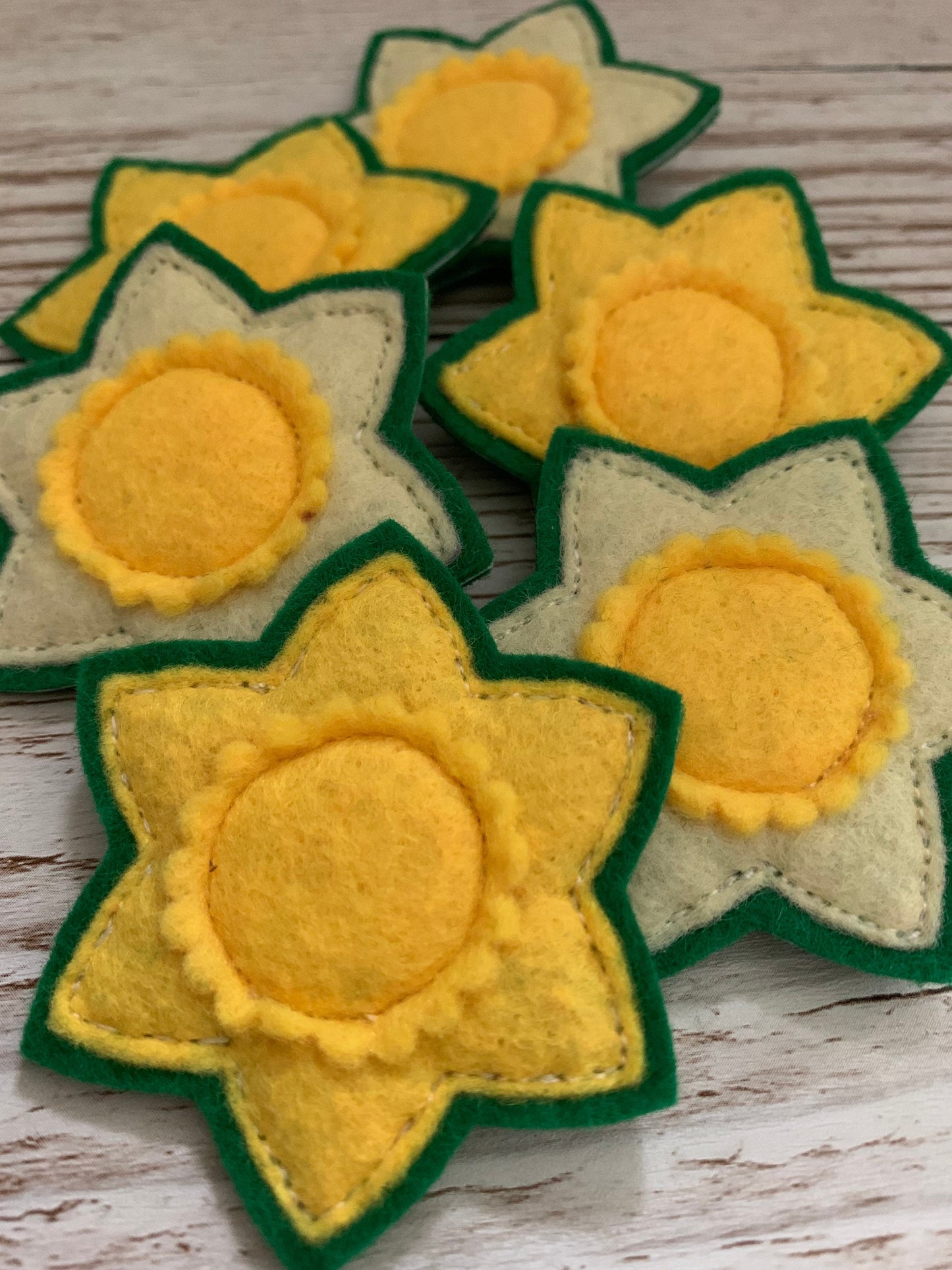Daffodil broach, daffodil brooch, daffodil badge, St. David’s day badge, Dydd Gŵyl Dewi Sant