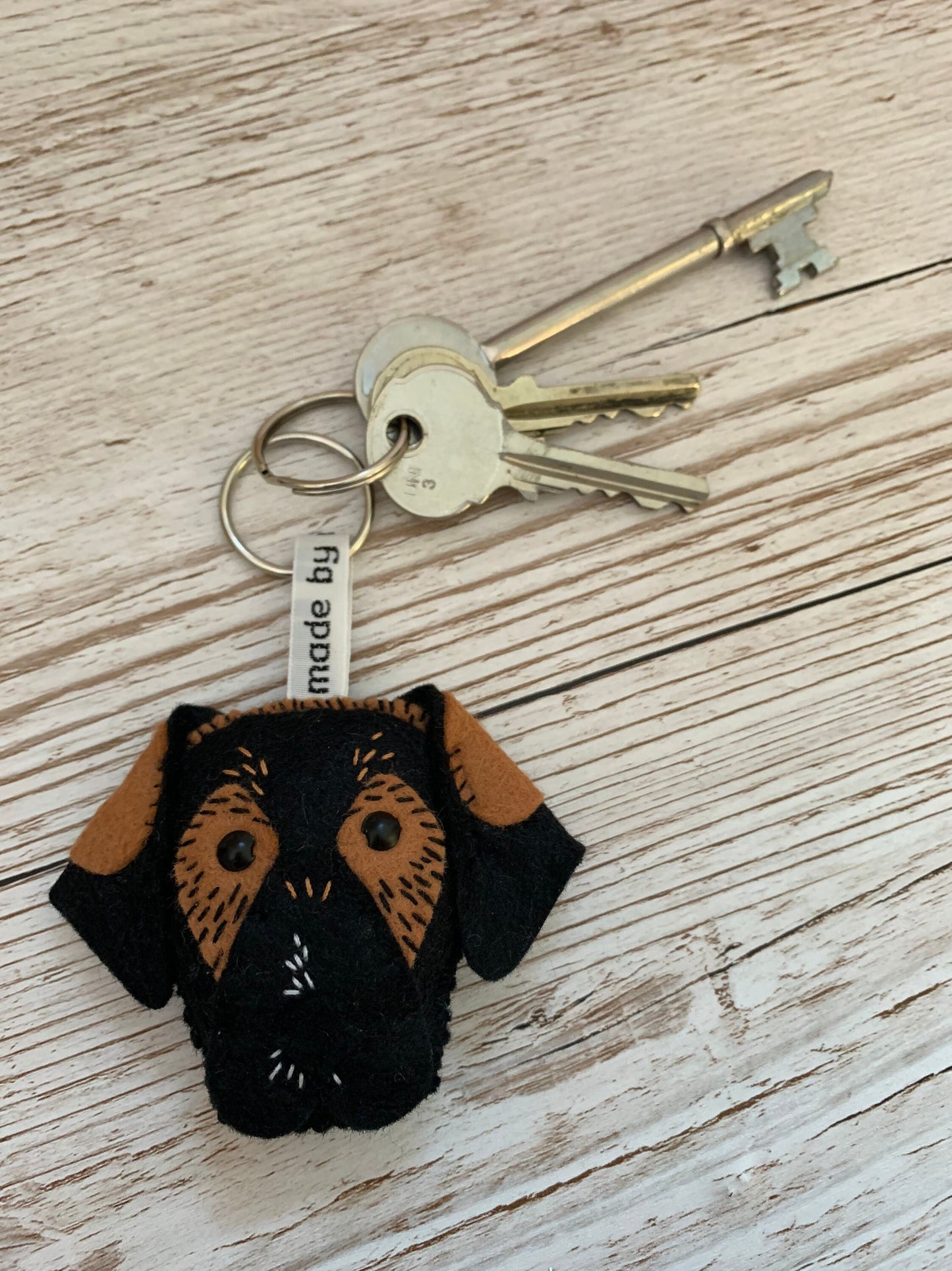 Personalised pet, Personalised pet keyring, broach, badge, pet key chain, pet keyring, pet brooch