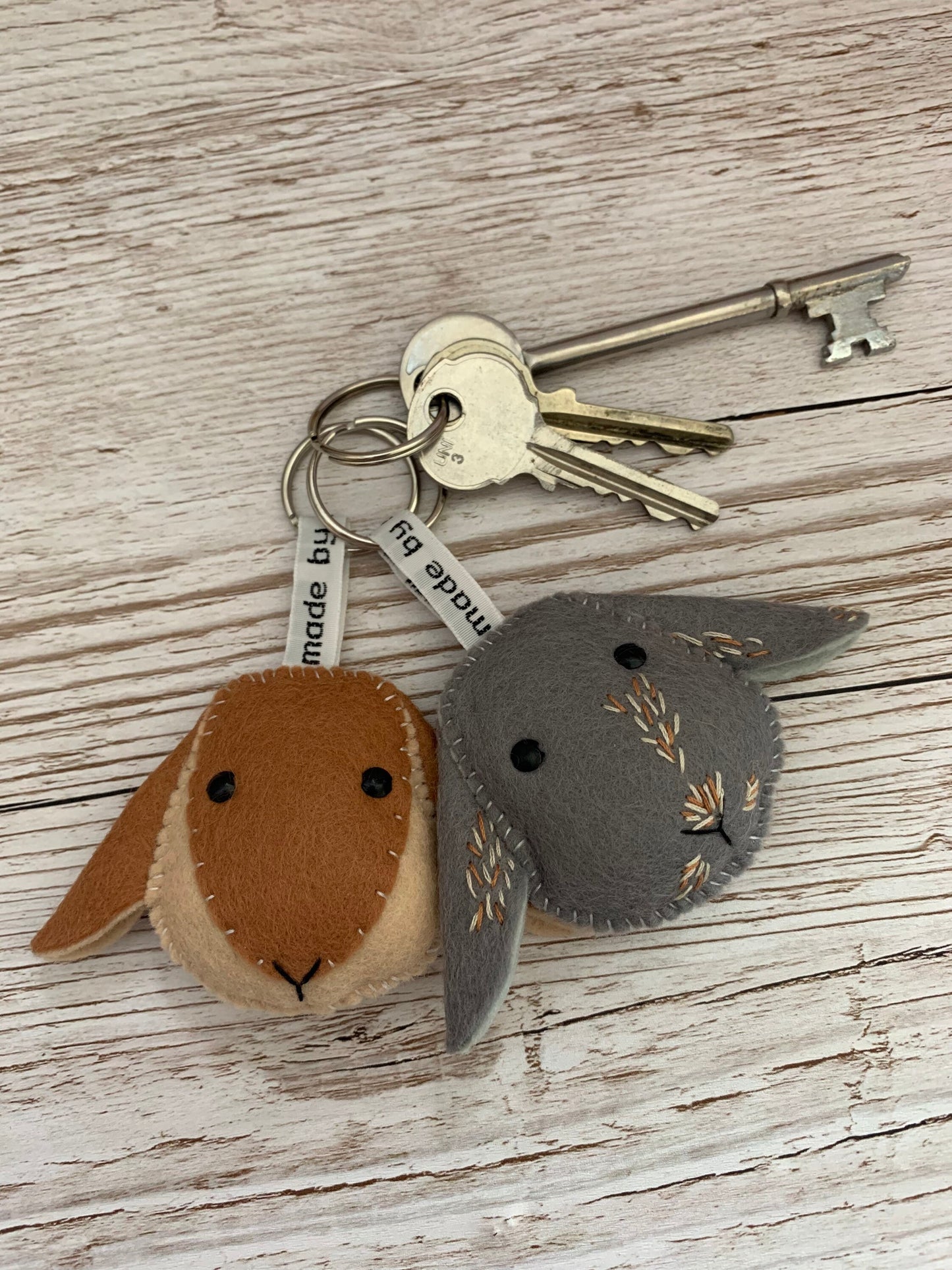 Personalised pet, Personalised pet keyring, broach, badge, pet key chain, pet keyring, pet brooch