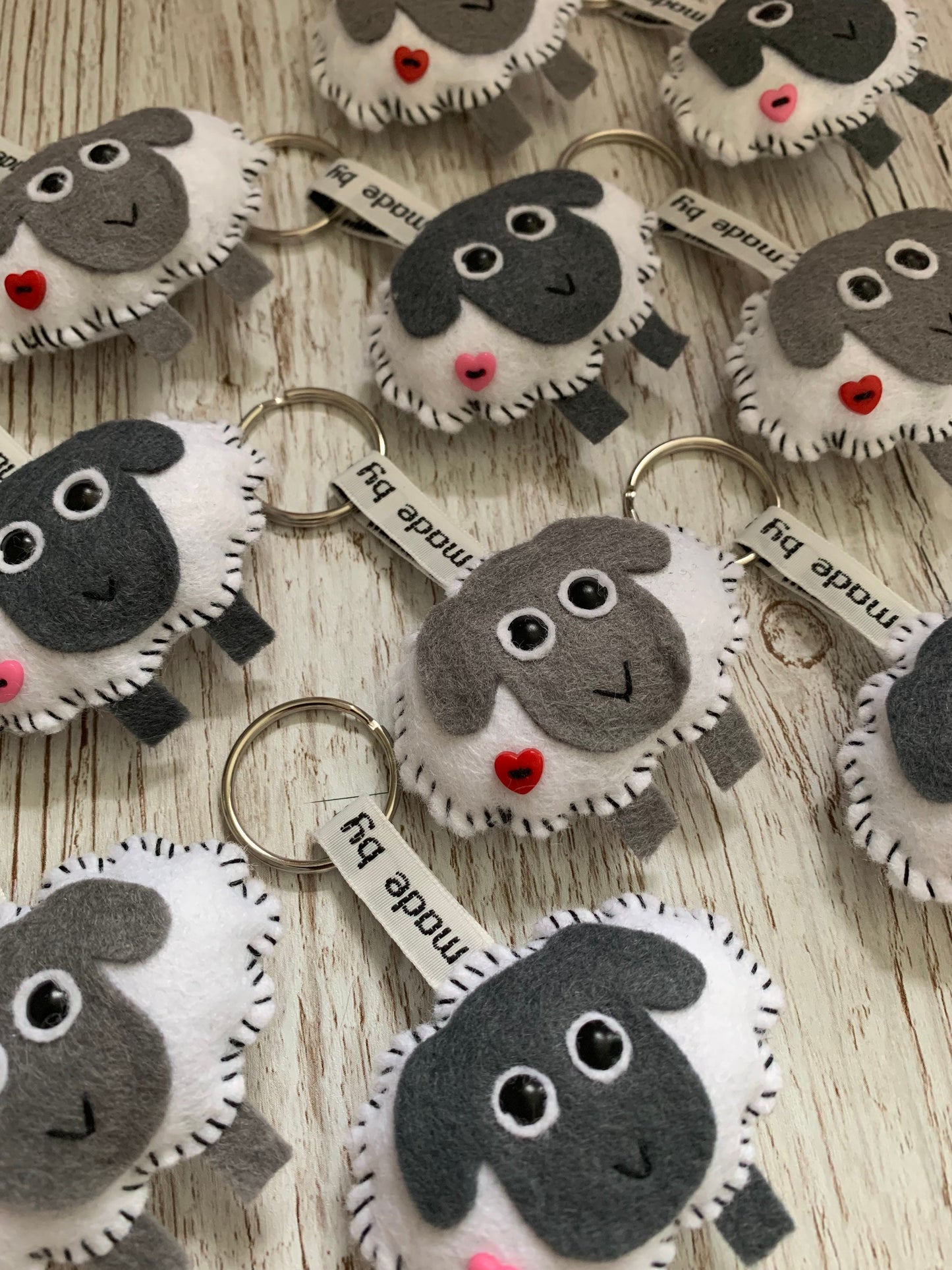 Sheep keyring, sheep keychain, ewe keyring, ewe keychain, lamb keyring, lamb keychain