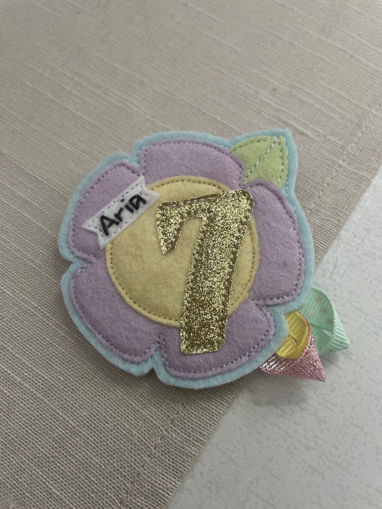 Custom personalised flower age birthday badge rosette, birthday badge, personalised birthday badge