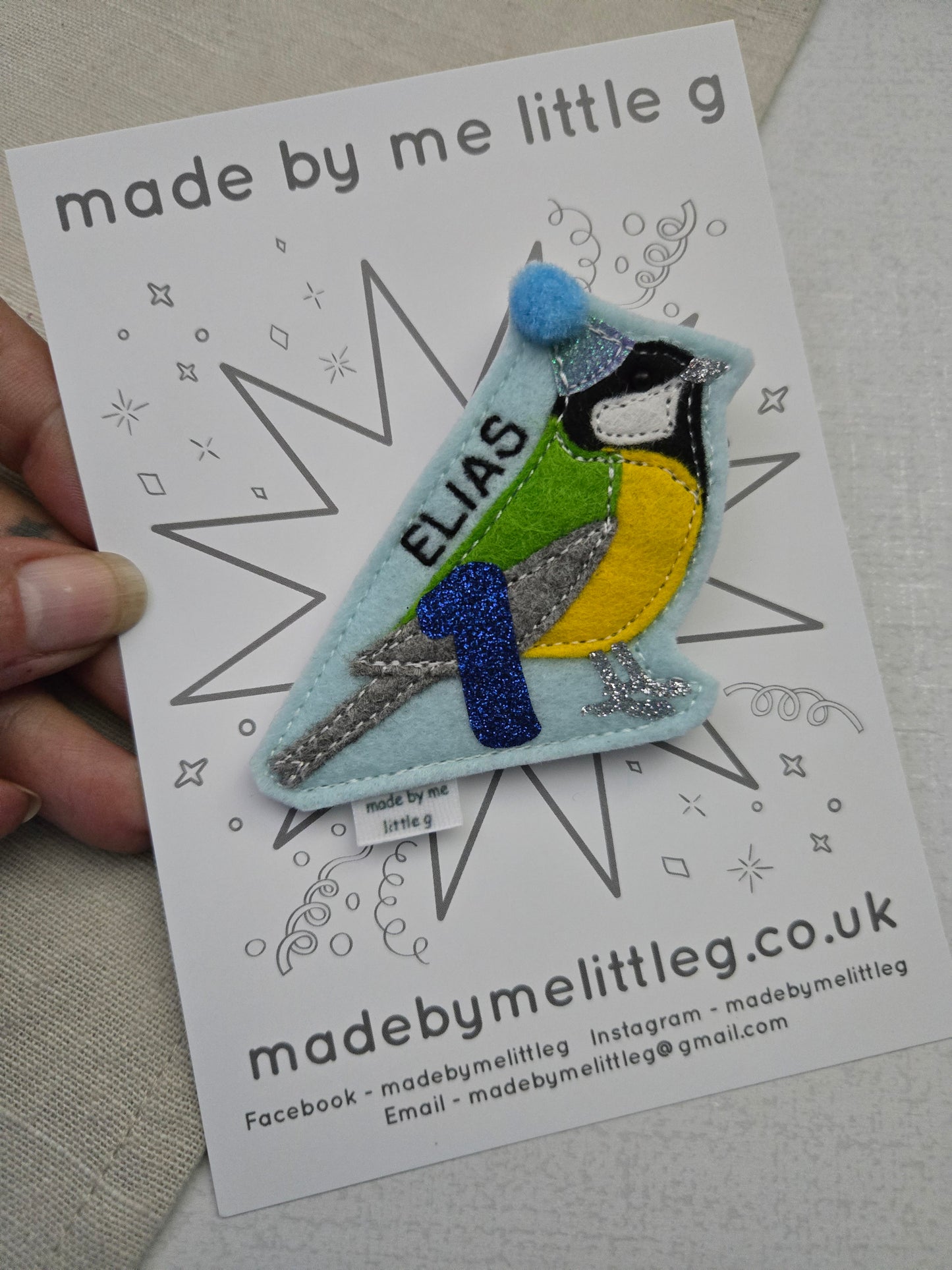 Garden birds birthday badge